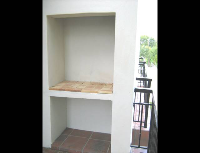 2 bed property to rent in PAGLANDE